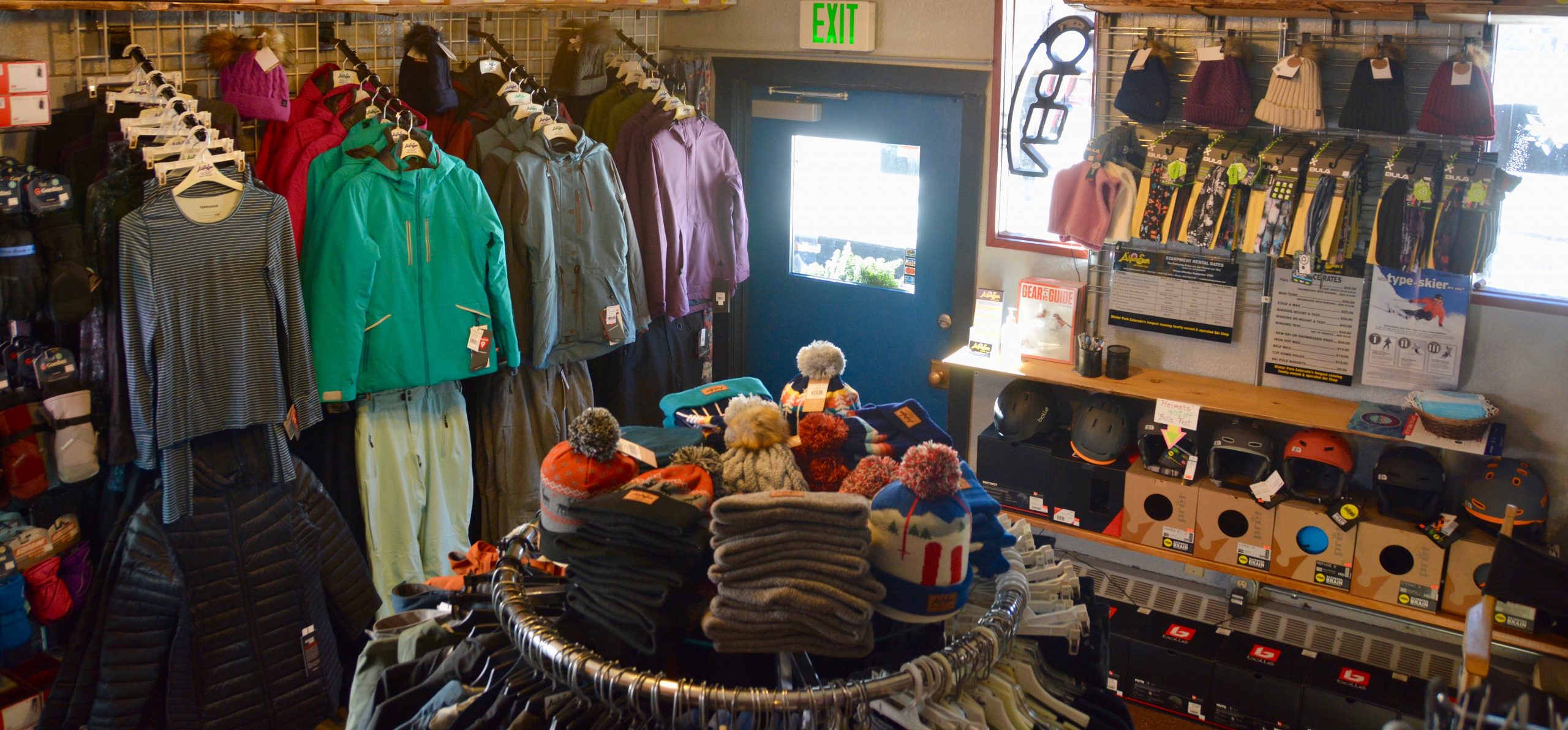 Top 5 Outfitting Tips for Skiers & Riders